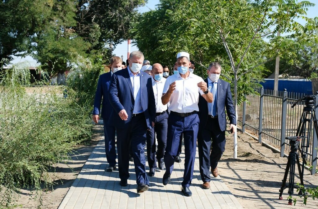 В Астрахани губернатор просит муниципалитеты участвовать в федеральных программах благоустройства www.astrobl.ru