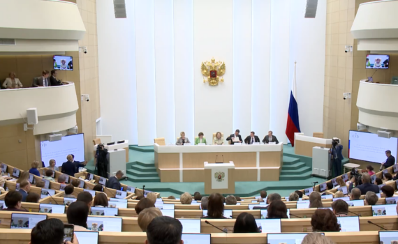 Лучшая программа по реализации идеи Русского мира принесет победу политикам на ближайших выборах, считает эксперт