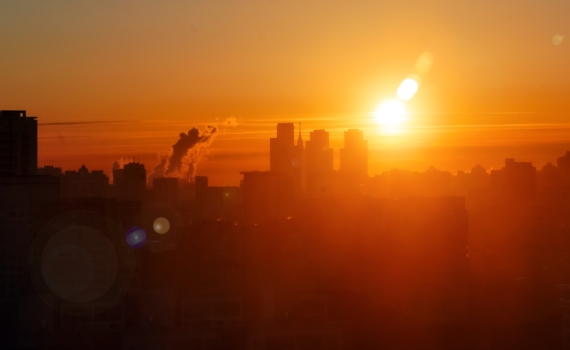 Невидимая угроза: око бури открывает взгляд — активный регион Солнца поворачивается к Земле