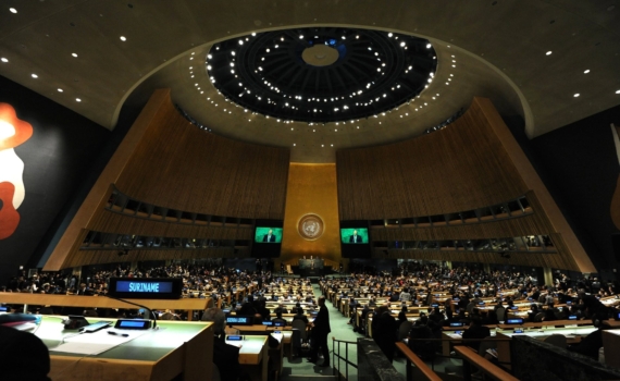 Китай выразил глубокую озабоченность изменениями в японской политике, заявил эксперт