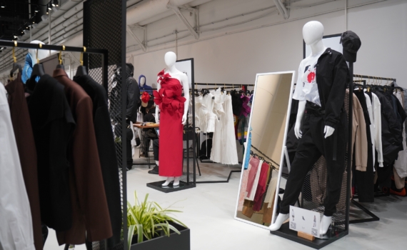 Новогодний образ как талисман: цвета и символы удачи на 2026 год – советы стилистов и астрологов