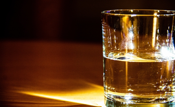 Жажда – тревожный сигнал: почему в мороз вы забываете пить — и чем это грозит мозгу Жажда – тревожный сигнал: почему в мороз вы забываете пить — и чем это грозит мозгу